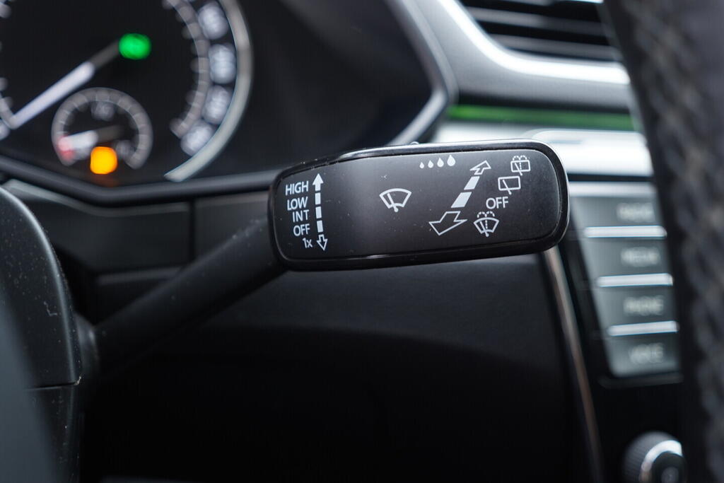 OV190V10585_27.webp_SUPERB Style 2.0 TDI 140 kW automat