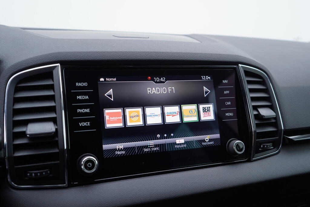 OV190V10587_29.webp_KAROQ Style 2.0 TDI 110 kW automat, DPH