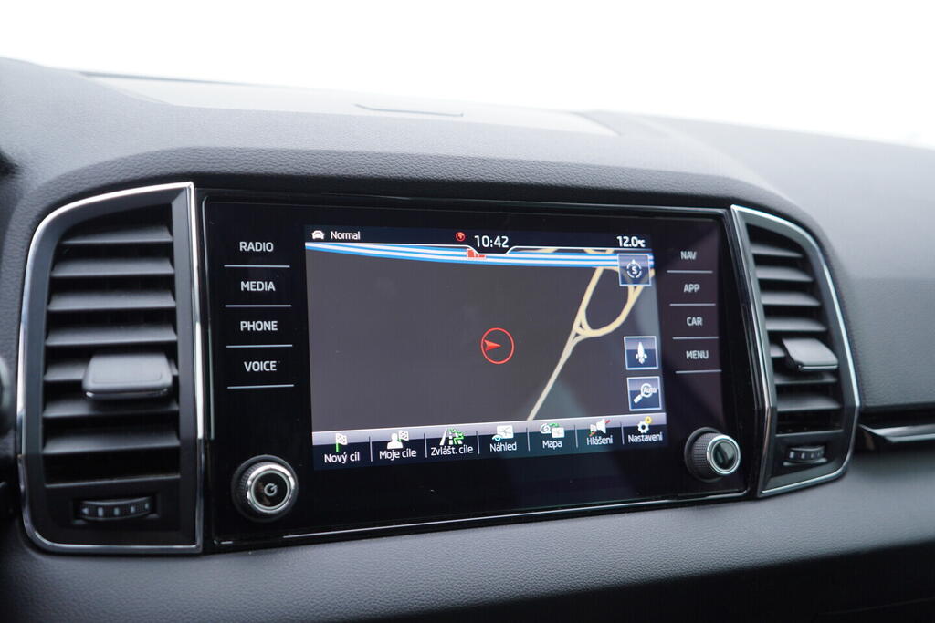 OV190V10587_31.webp_KAROQ Style 2.0 TDI 110 kW automat, DPH