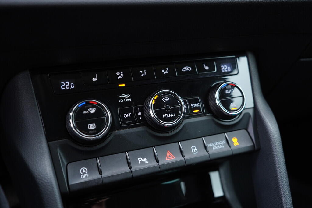 OV190V10587_32.webp_KAROQ Style 2.0 TDI 110 kW automat, DPH