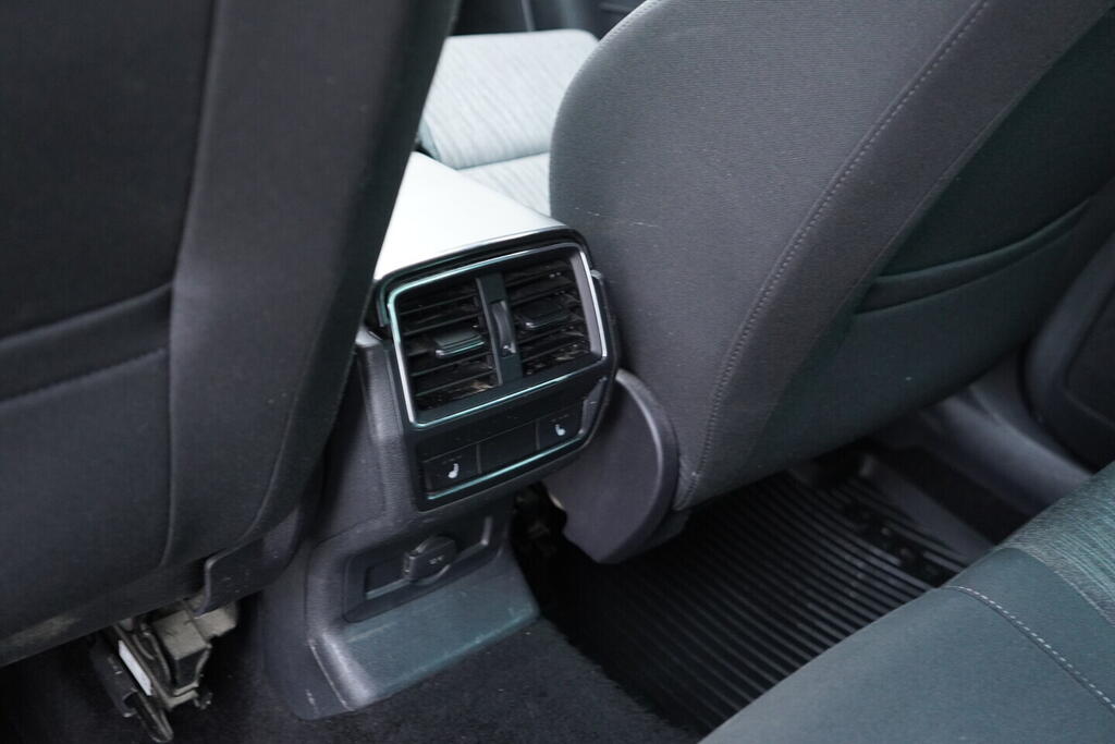 OV190V10587_35.webp_KAROQ Style 2.0 TDI 110 kW automat, DPH