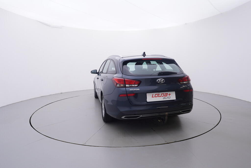 OV190V10588_13.webp_I30 Comfort 1.6  85 kW manuál, DPH