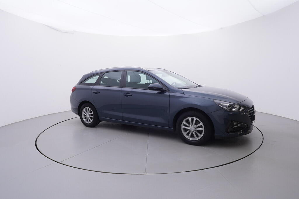 OV190V10588_16.webp_I30 Comfort 1.6  85 kW manuál, DPH