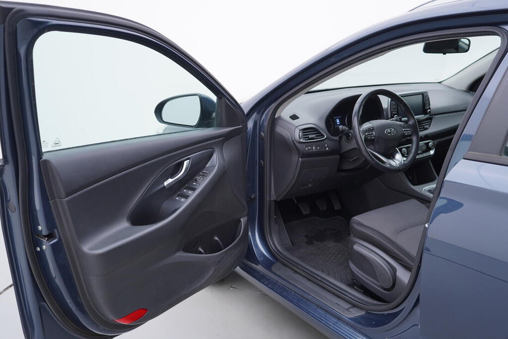 OV190V10588_18.webp_I30 Comfort 1.6  85 kW manuál, DPH