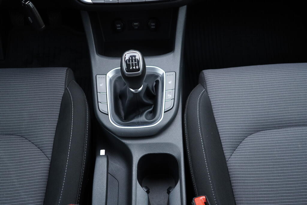 OV190V10588_30.webp_I30 Comfort 1.6  85 kW manuál, DPH