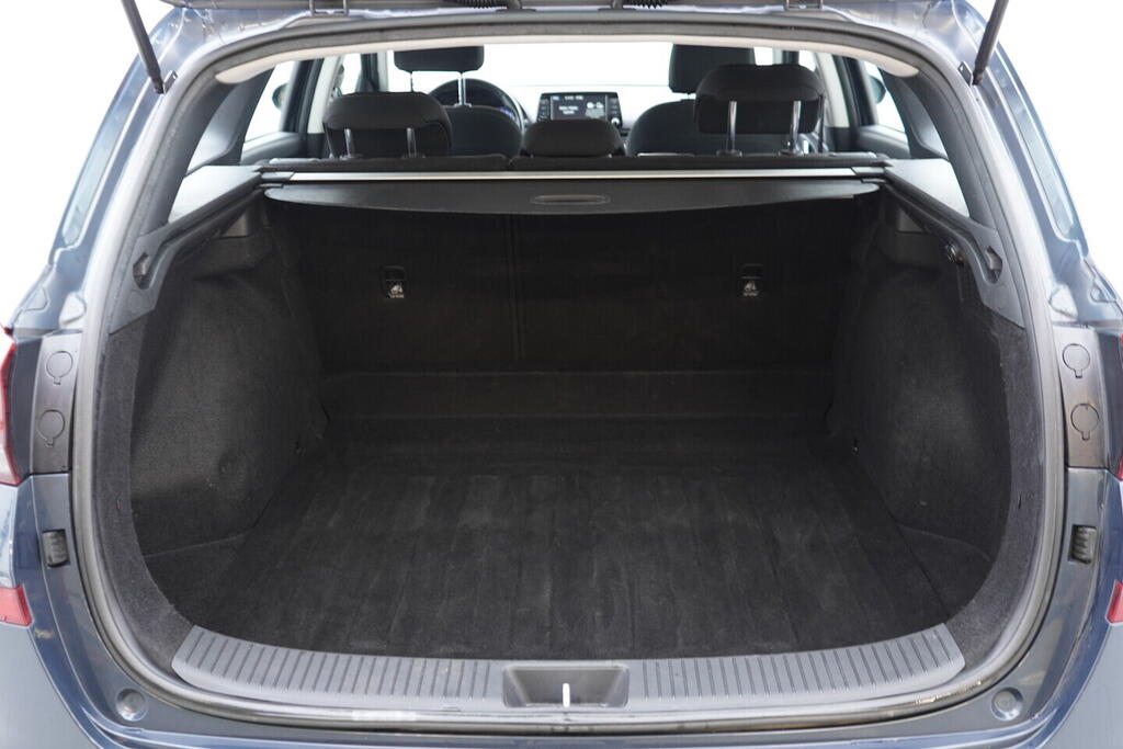 OV190V10588_33.webp_I30 Comfort 1.6  85 kW manuál, DPH