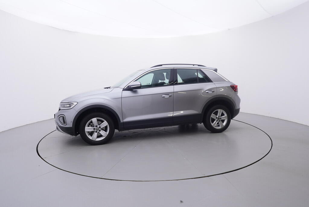 OV190V10589_11.webp_T-ROC Life 1.5 TSI 110 kW manuál