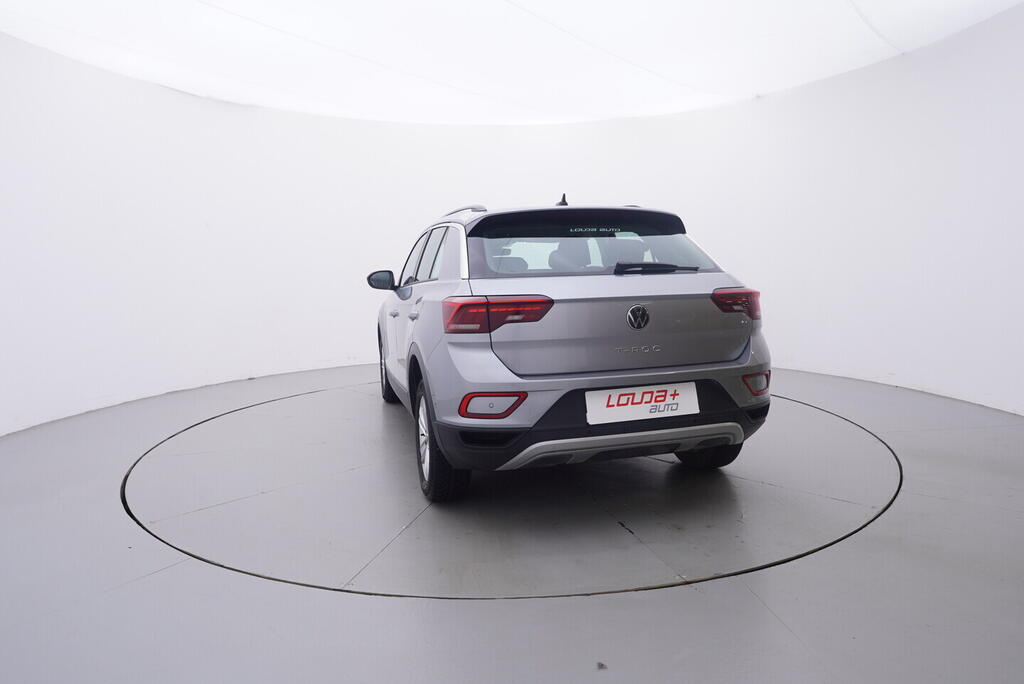 OV190V10589_13.webp_T-ROC Life 1.5 TSI 110 kW manuál