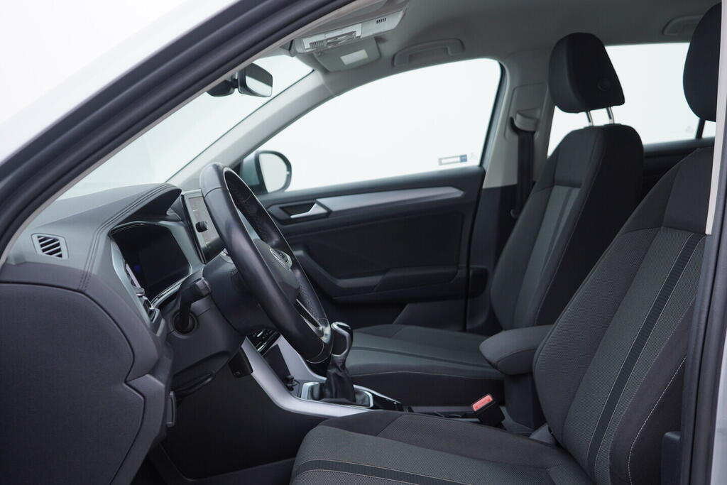 OV190V10589_22.webp_T-ROC Life 1.5 TSI 110 kW manuál