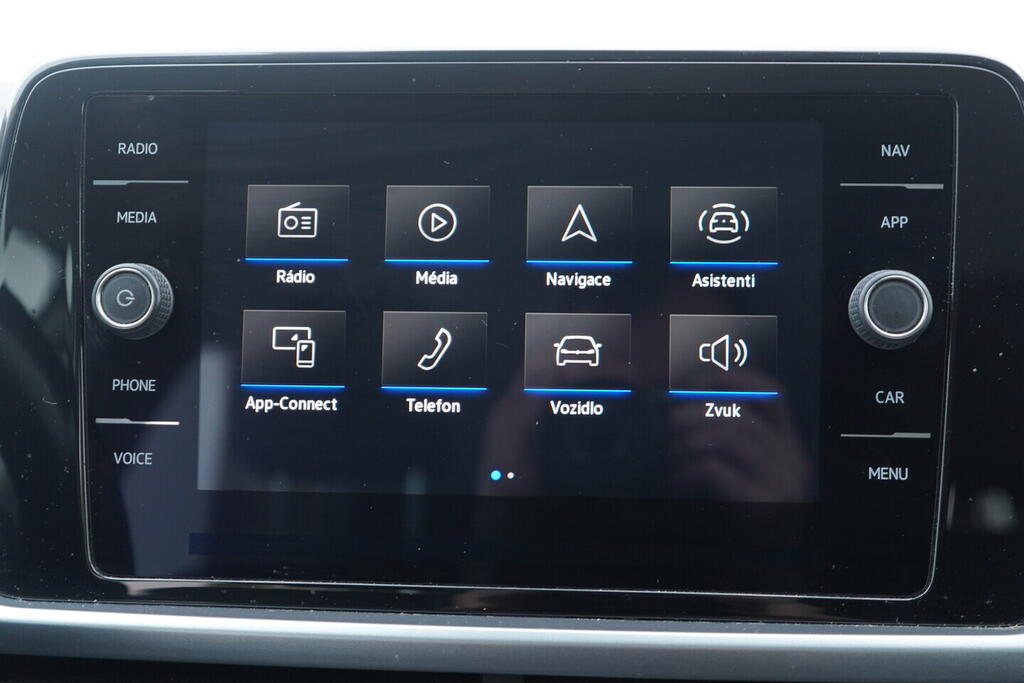 OV190V10589_27.webp_T-ROC Life 1.5 TSI 110 kW manuál