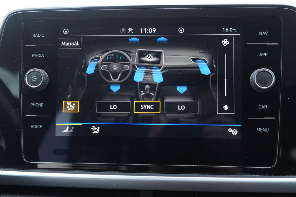 OV190V10589_30.webp_T-ROC Life 1.5 TSI 110 kW manuál