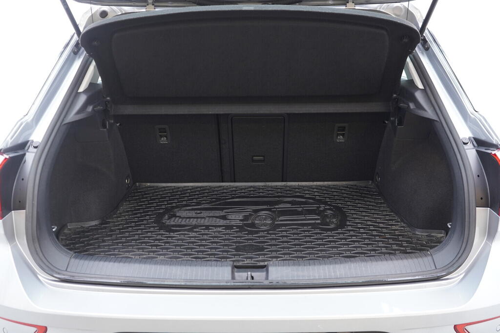 OV190V10589_36.webp_T-ROC Life 1.5 TSI 110 kW manuál