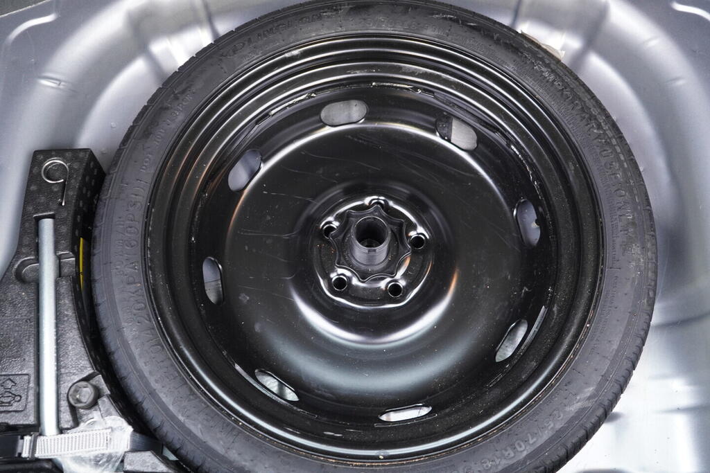 OV190V10589_37.webp_T-ROC Life 1.5 TSI 110 kW manuál