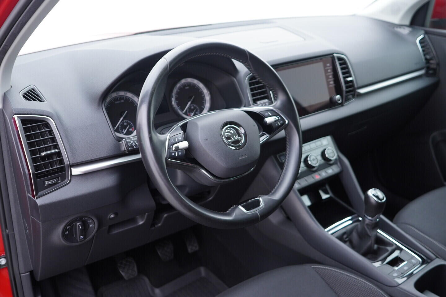 OV190V10591_21.webp_KAROQ Ambition 2.0 TDI 85 kW manuál, DPH