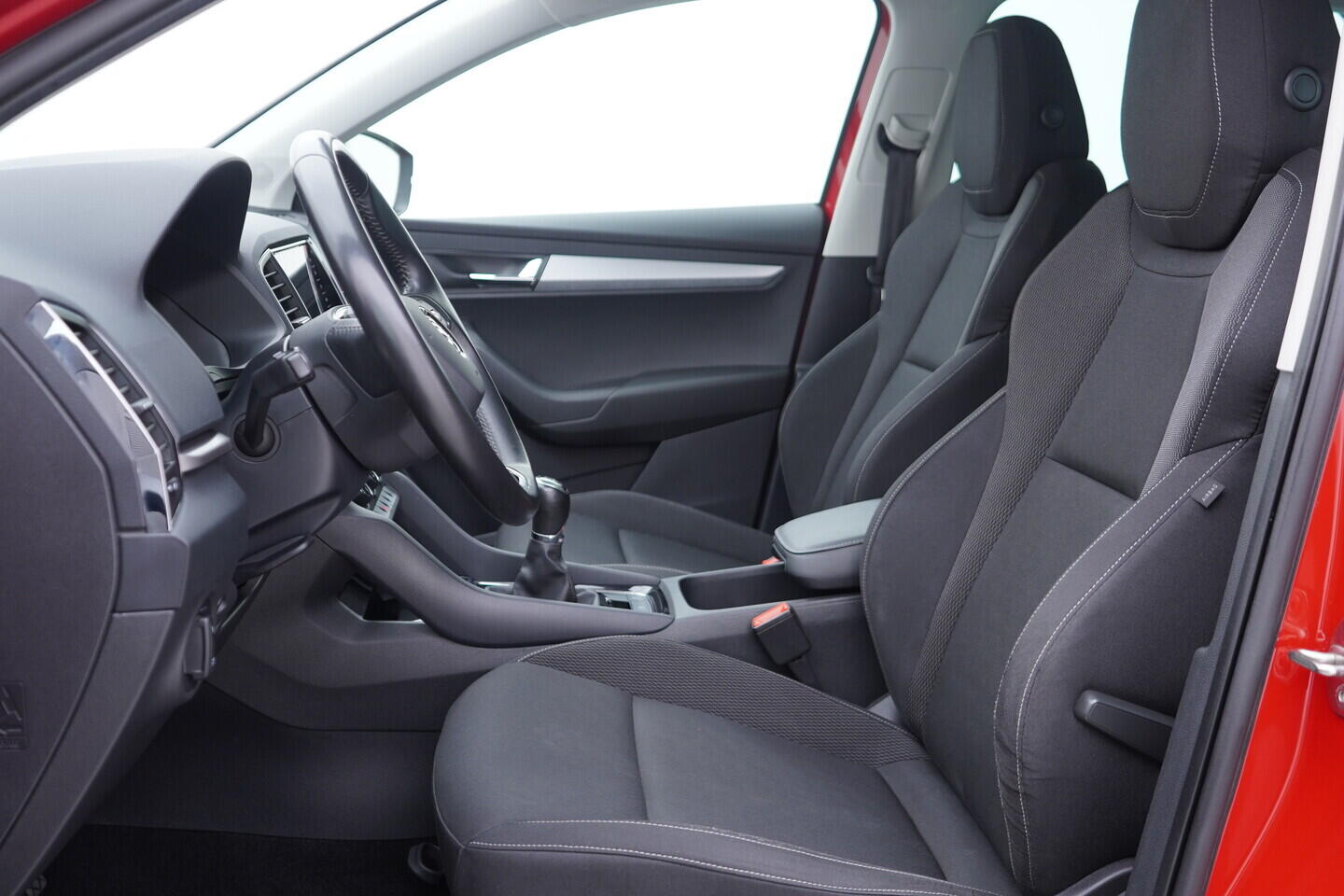 OV190V10591_22.webp_KAROQ Ambition 2.0 TDI 85 kW manuál, DPH