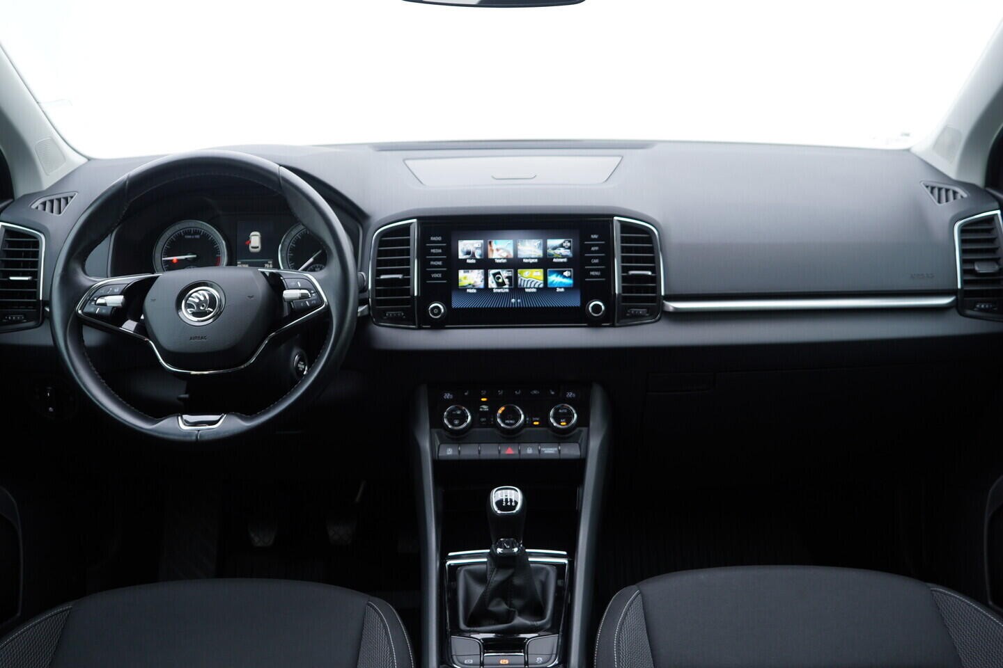 OV190V10591_25.webp_KAROQ Ambition 2.0 TDI 85 kW manuál, DPH