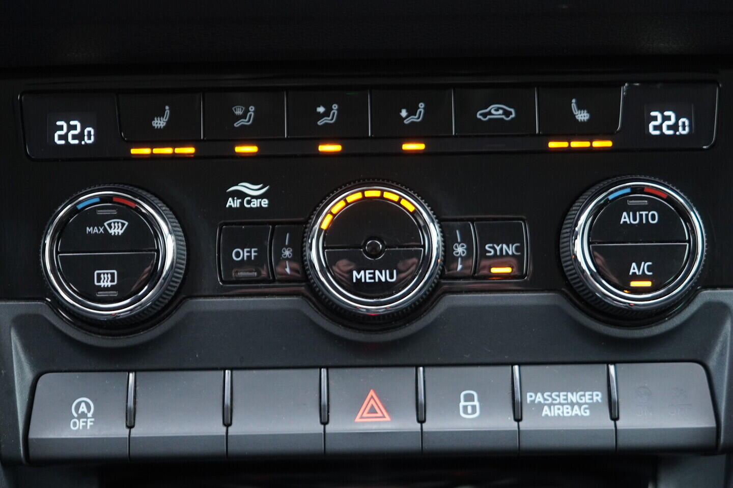 OV190V10591_31.webp_KAROQ Ambition 2.0 TDI 85 kW manuál, DPH