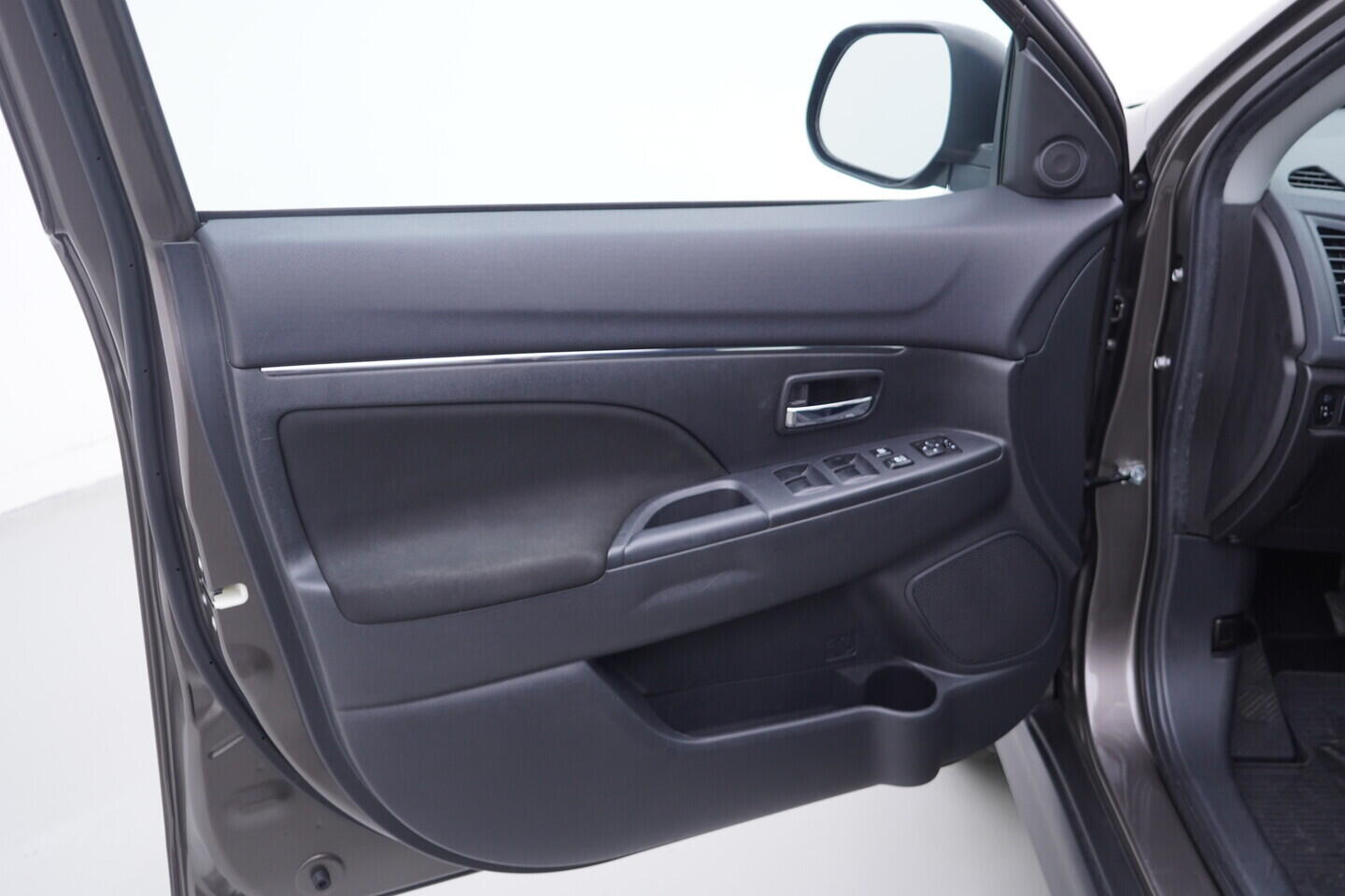 OV190V10596_19.webp_ASX  1.6  86 kW manuál