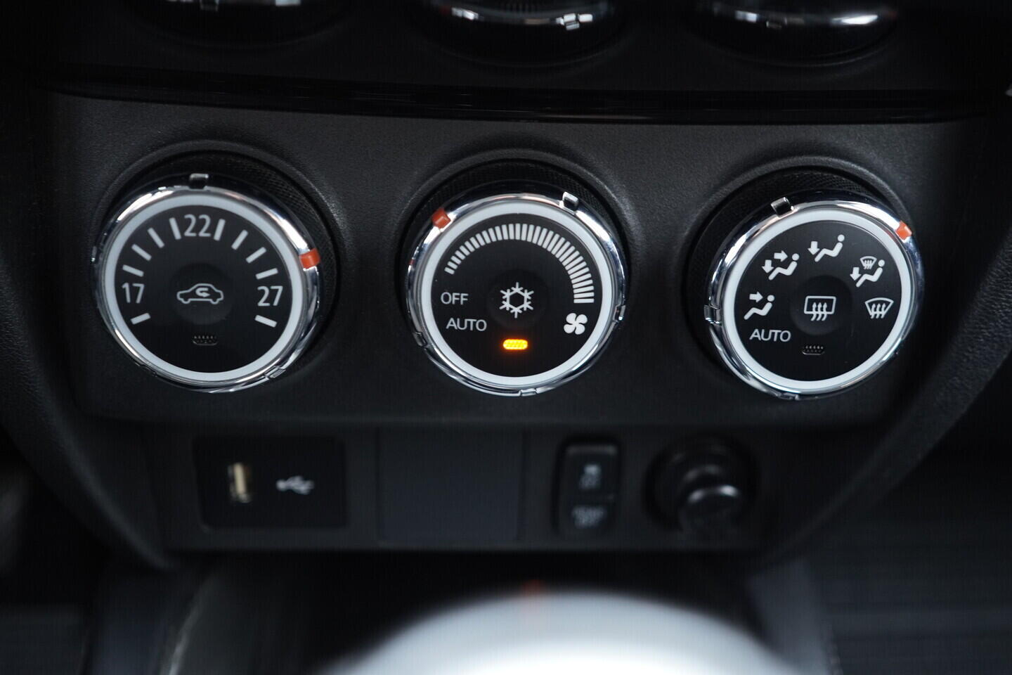 OV190V10596_31.webp_ASX  1.6  86 kW manuál