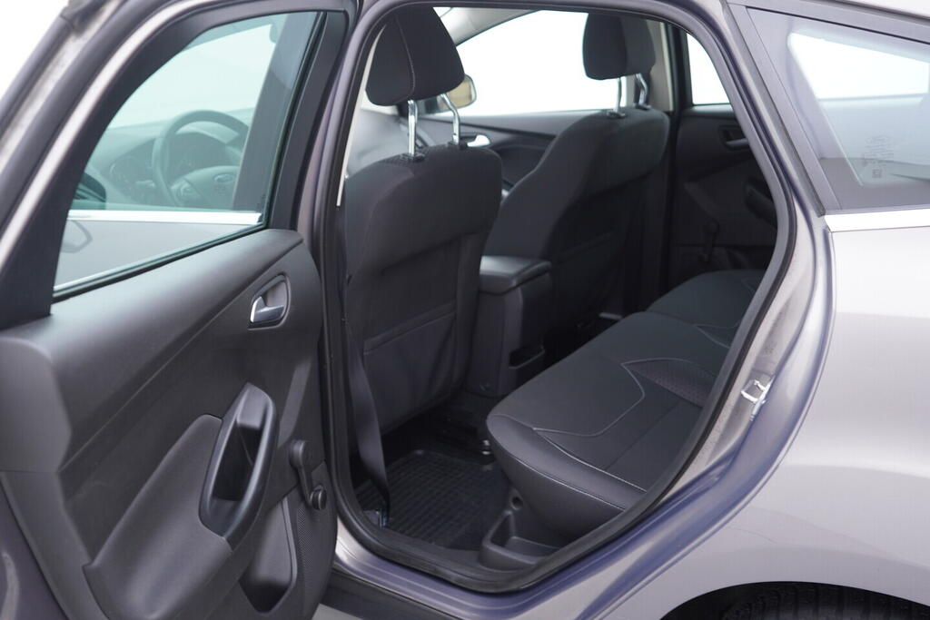 OV190V10597_30.webp_FOCUS Trend 1.0 EcoBoost 92 kW manuál