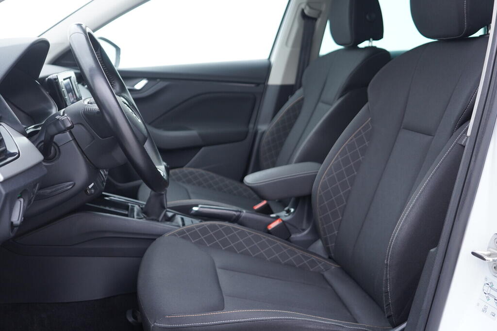 OV190V10598_22.webp_SCALA Ambition 1.0 TSI 81 kW manuál, DPH