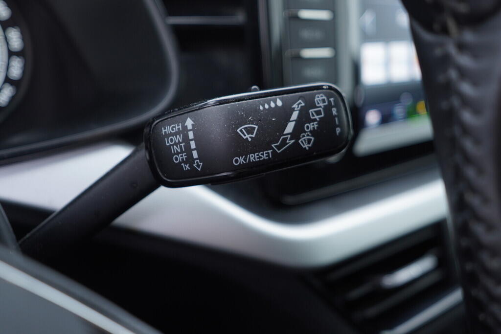 OV190V10598_24.webp_SCALA Ambition 1.0 TSI 81 kW manuál, DPH