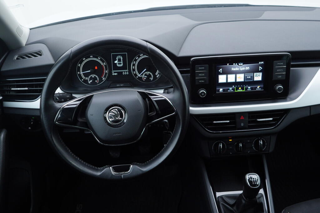 OV190V10598_25.webp_SCALA Ambition 1.0 TSI 81 kW manuál, DPH