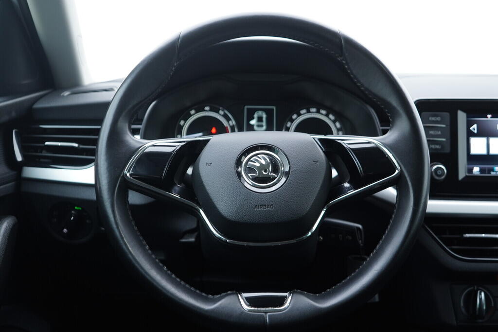 OV190V10598_26.webp_SCALA Ambition 1.0 TSI 81 kW manuál, DPH