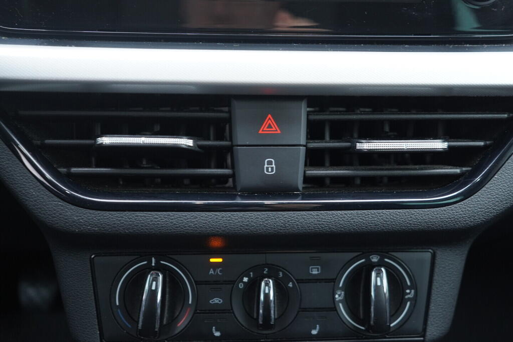 OV190V10598_30.webp_SCALA Ambition 1.0 TSI 81 kW manuál, DPH