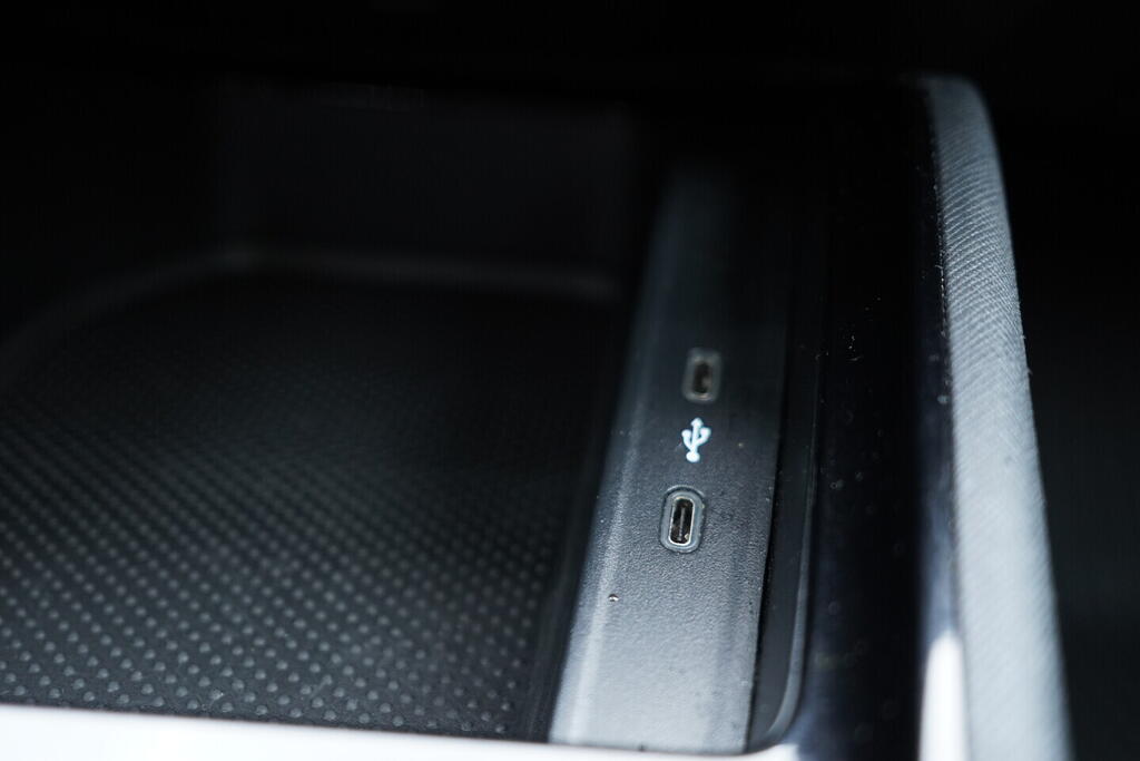 OV190V10598_32.webp_SCALA Ambition 1.0 TSI 81 kW manuál, DPH