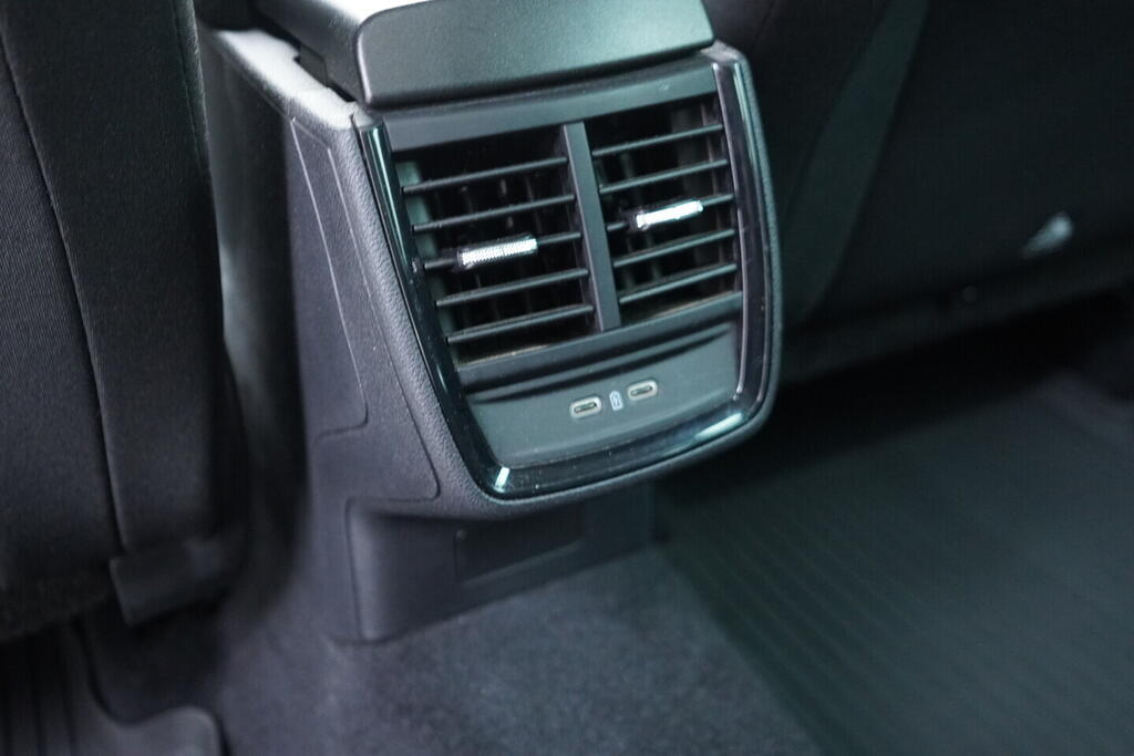 OV190V10598_36.webp_SCALA Ambition 1.0 TSI 81 kW manuál, DPH