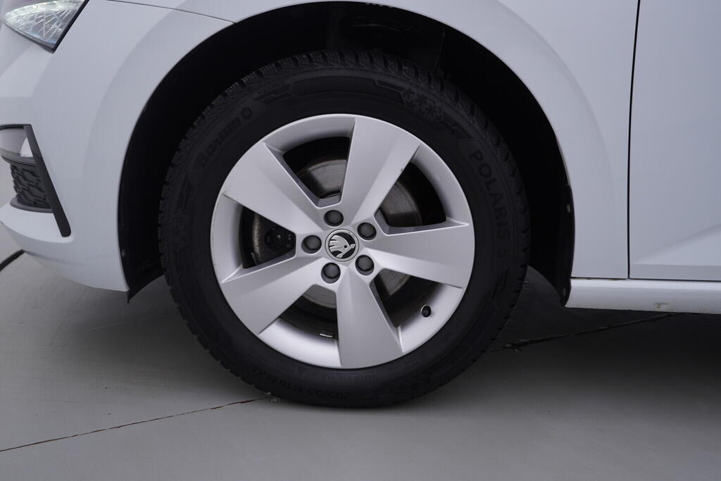 OV190V10598_38.webp_SCALA Ambition 1.0 TSI 81 kW manuál, DPH