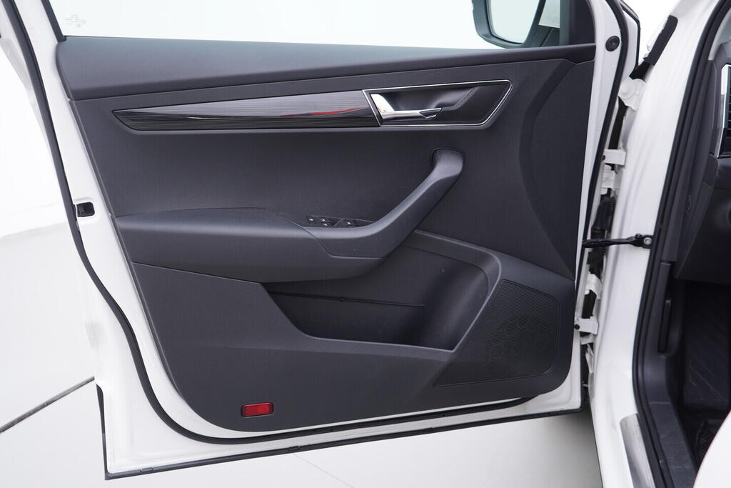 OV190V10602_19.webp_KAROQ  1.5 TSI 110 kW automat