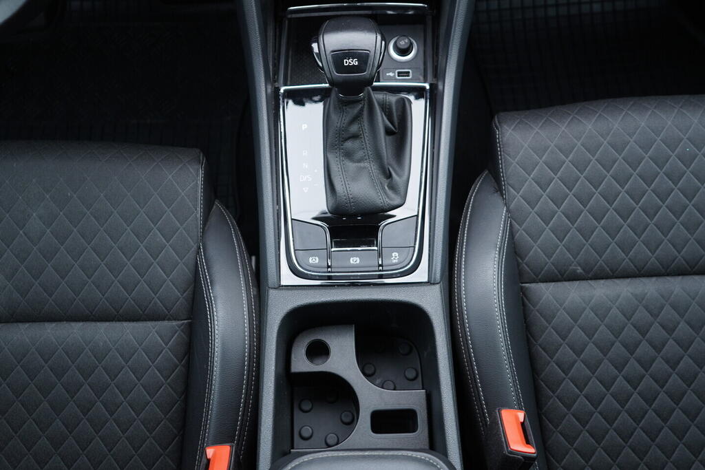 OV190V10602_34.webp_KAROQ  1.5 TSI 110 kW automat