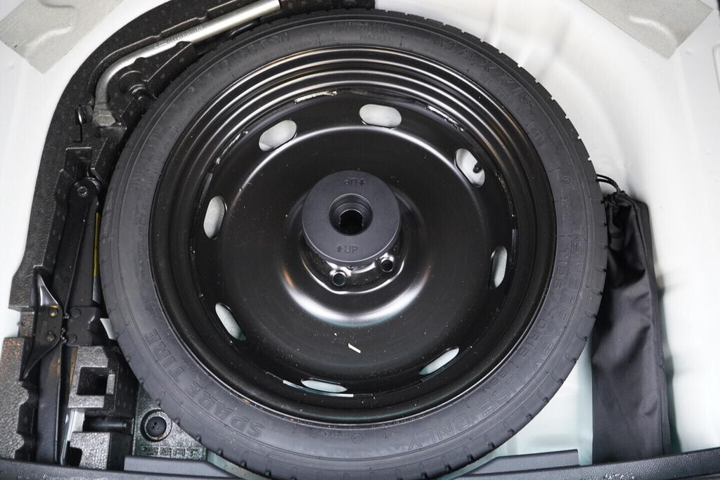 OV190V10602_41.webp_KAROQ  1.5 TSI 110 kW automat