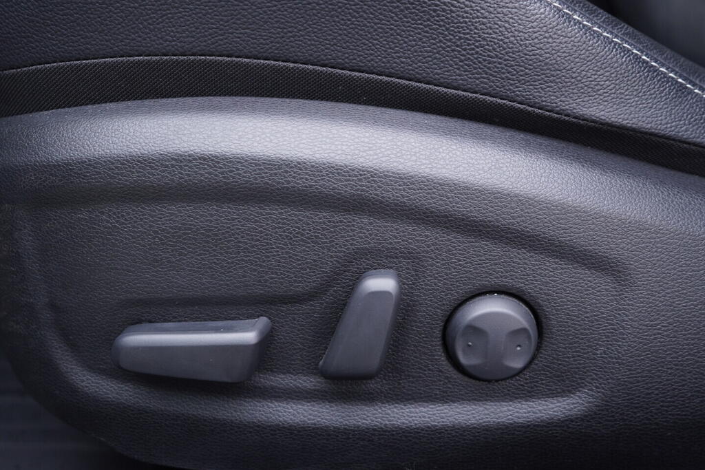 OV190V10603_23.webp_CEED GT-line 1.5 T-GDi 117 kW manuál