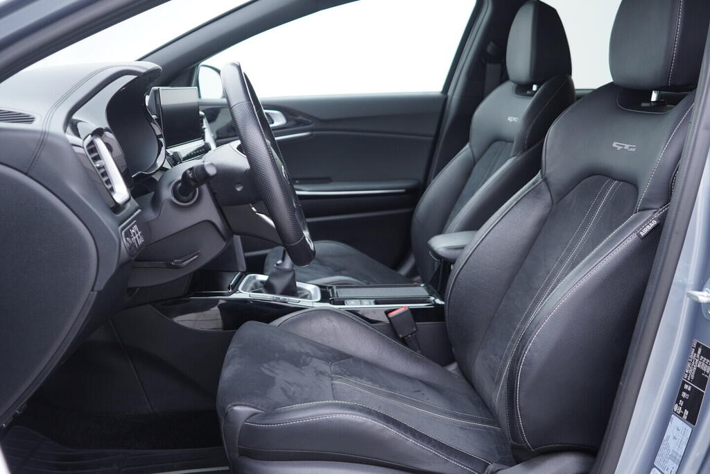 OV190V10603_25.webp_CEED GT-line 1.5 T-GDi 117 kW manuál