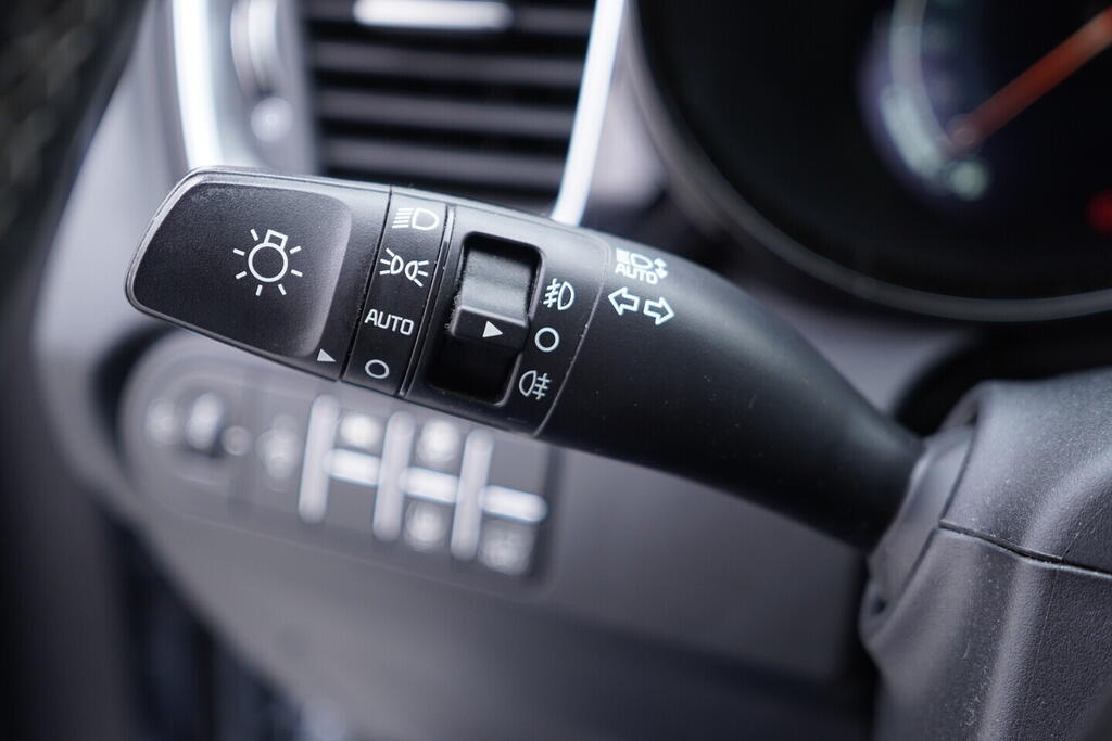 OV190V10603_27.webp_CEED GT-line 1.5 T-GDi 117 kW manuál