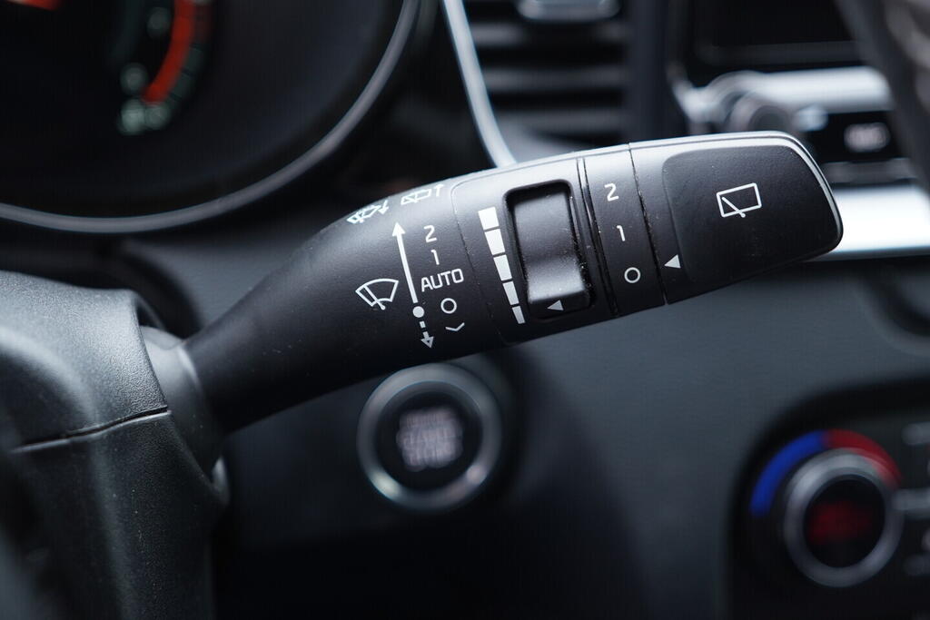 OV190V10603_28.webp_CEED GT-line 1.5 T-GDi 117 kW manuál