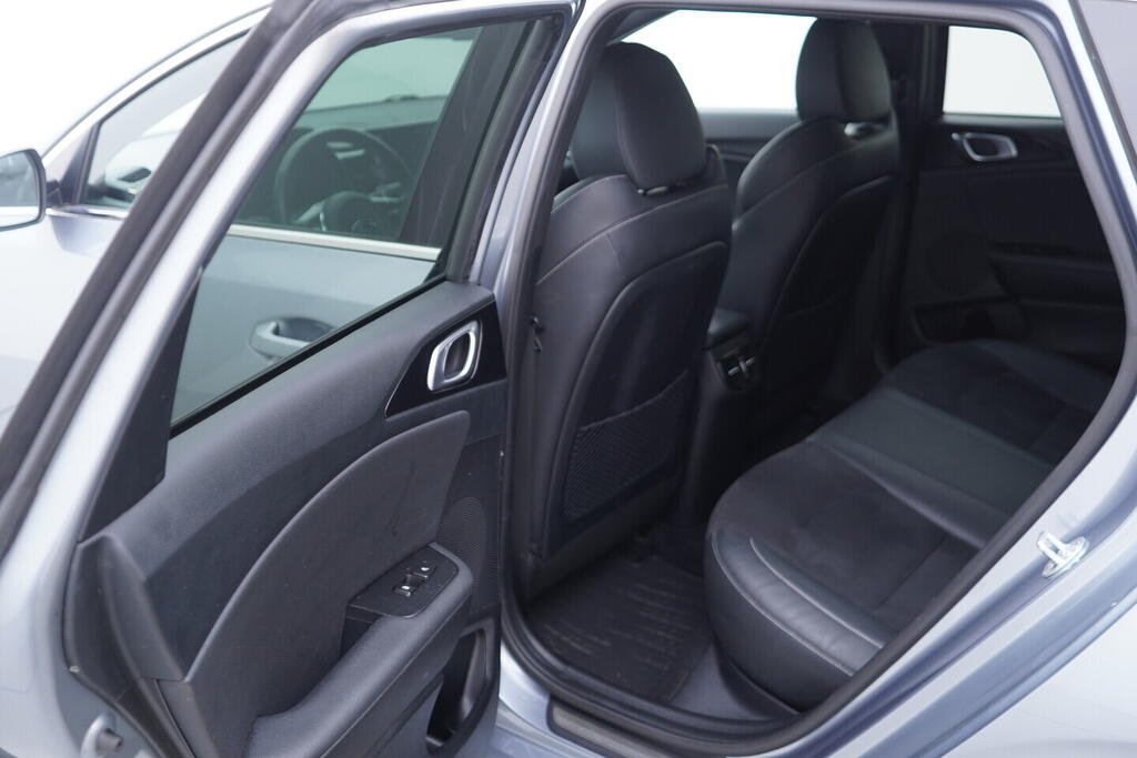 OV190V10603_39.webp_CEED GT-line 1.5 T-GDi 117 kW manuál