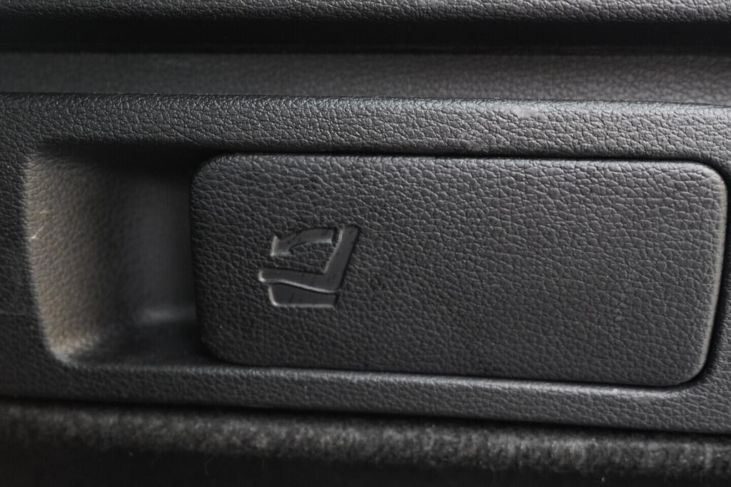 OV190V10603_44.webp_CEED GT-line 1.5 T-GDi 117 kW manuál