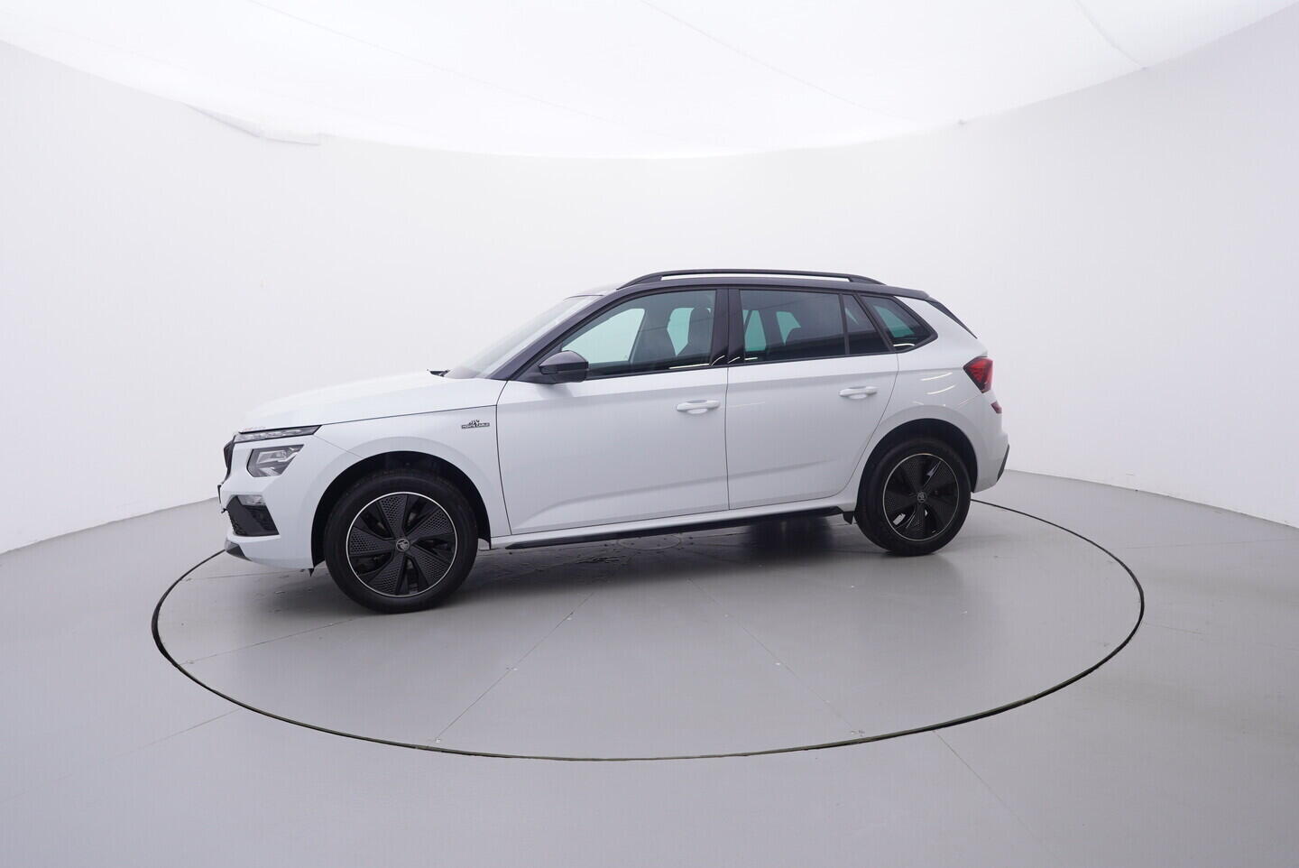 OV190V10605_11.webp_KAMIQ Monte Carlo 1.0 TSI 85 kW manuál, DPH