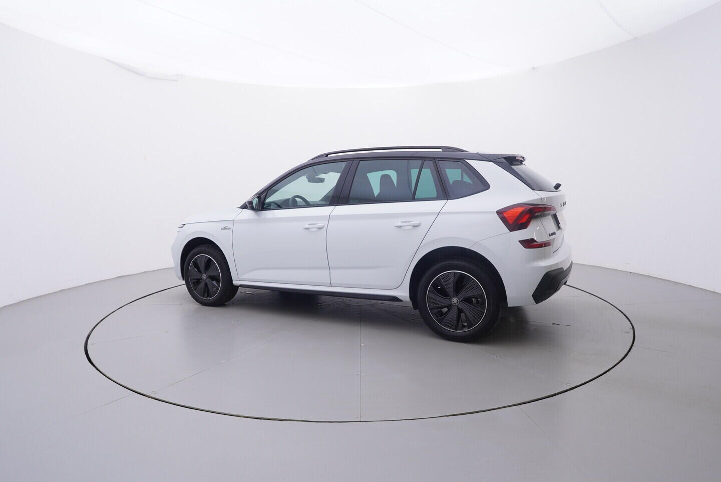 OV190V10605_12.webp_KAMIQ Monte Carlo 1.0 TSI 85 kW manuál, DPH