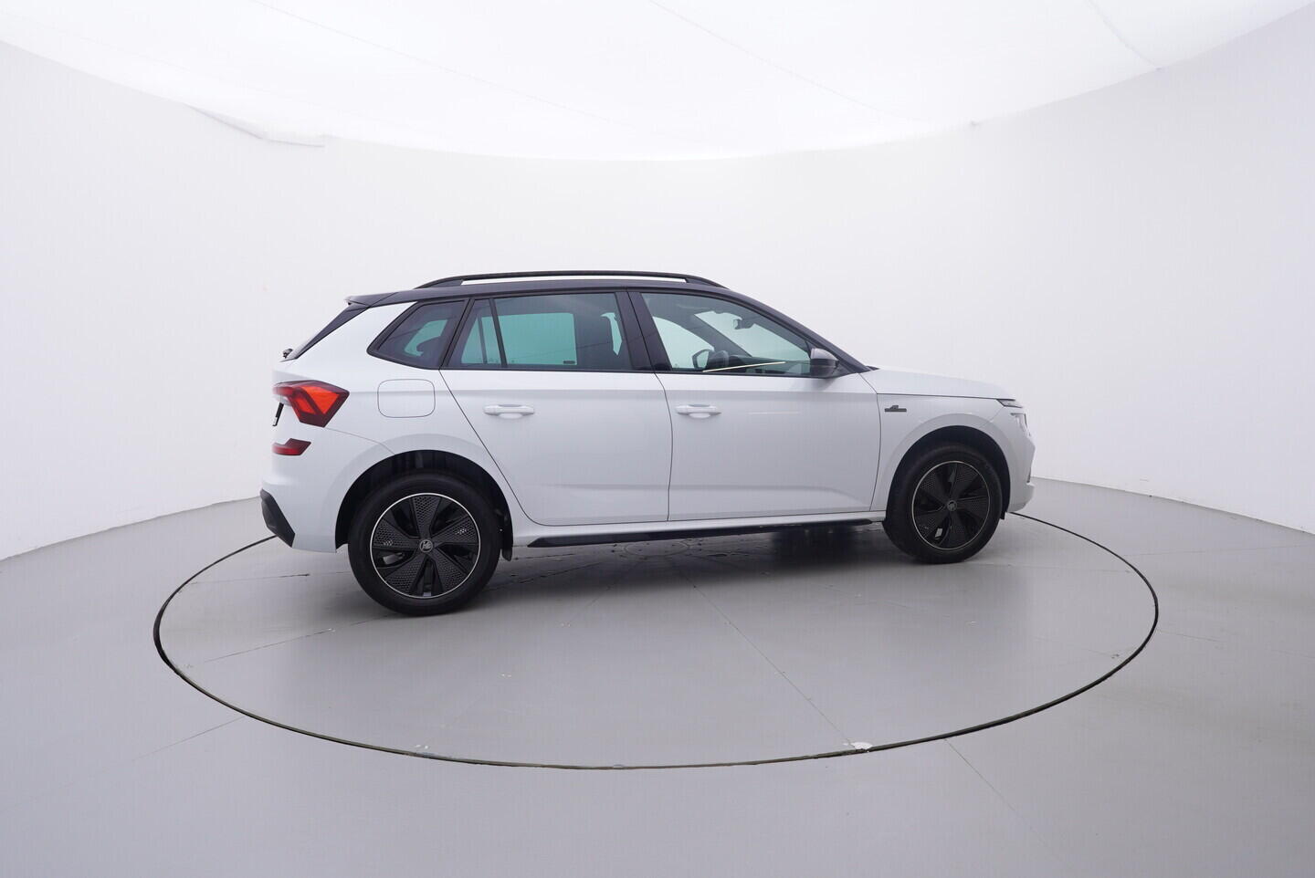 OV190V10605_15.webp_KAMIQ Monte Carlo 1.0 TSI 85 kW manuál, DPH