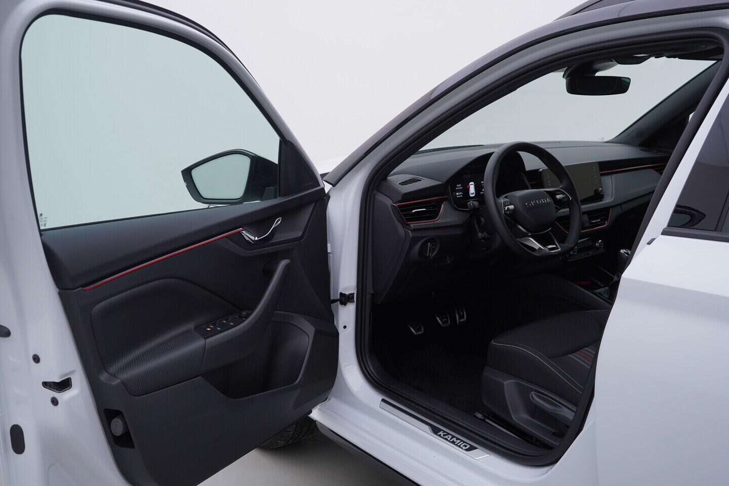 OV190V10605_18.webp_KAMIQ Monte Carlo 1.0 TSI 85 kW manuál, DPH