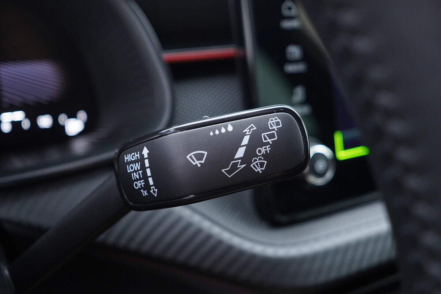 OV190V10605_25.webp_KAMIQ Monte Carlo 1.0 TSI 85 kW manuál, DPH