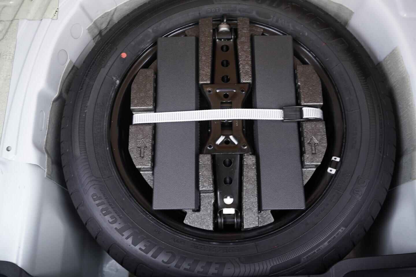 OV190V10605_38.webp_KAMIQ Monte Carlo 1.0 TSI 85 kW manuál, DPH