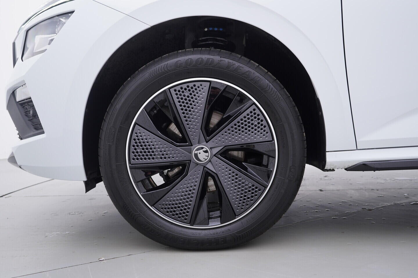 OV190V10605_39.webp_KAMIQ Monte Carlo 1.0 TSI 85 kW manuál, DPH