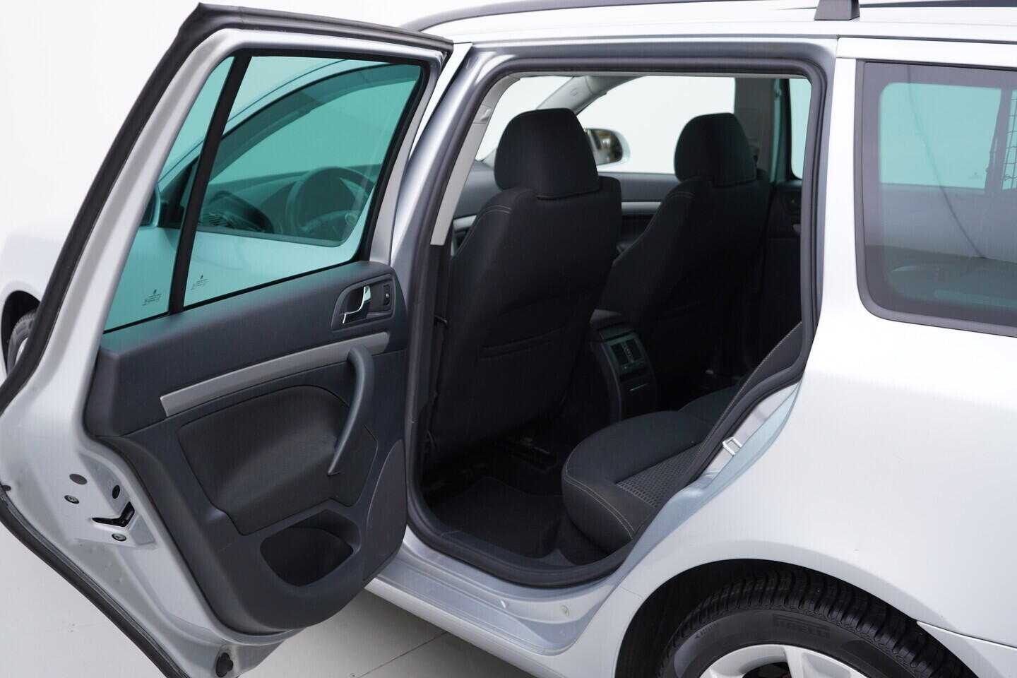 OV190V10607_34.webp_OCTAVIA Elegance 2.0 TDI 103 kW automat