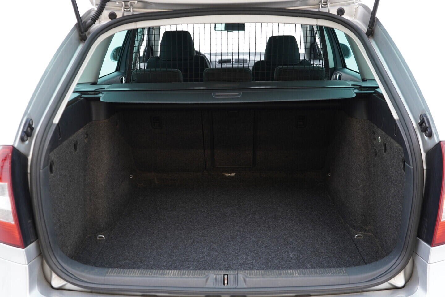 OV190V10607_37.webp_OCTAVIA Elegance 2.0 TDI 103 kW automat